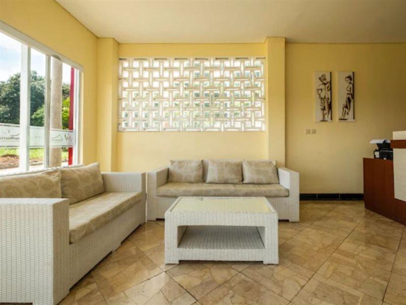 Oyo 2947 Cluster Harris Home Stay & Kos Cimindi Luaran gambar
