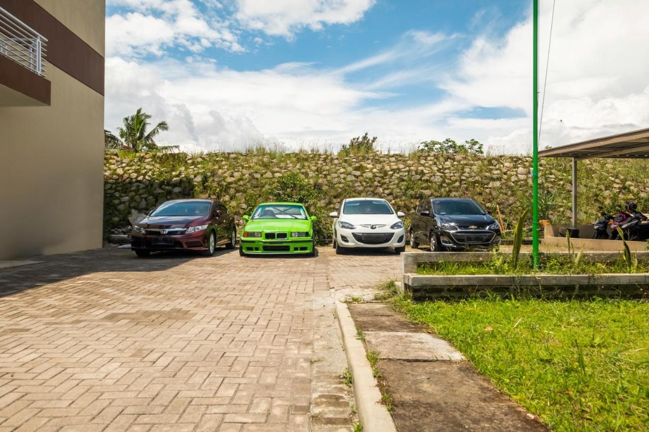 Oyo 2947 Cluster Harris Home Stay & Kos Cimindi Luaran gambar